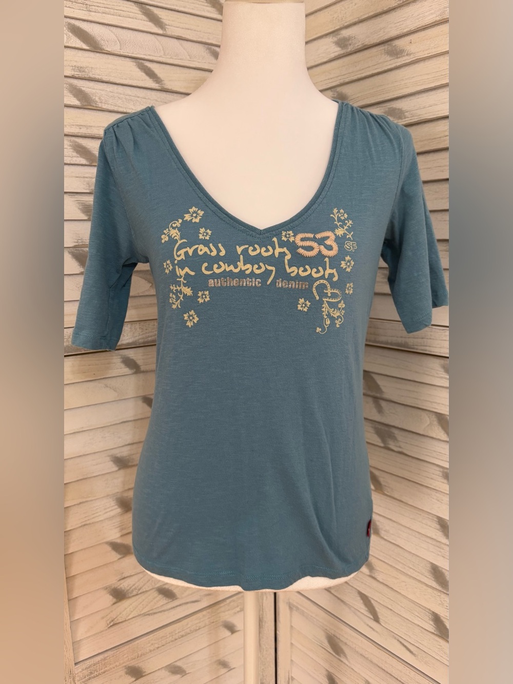 Levi's Teal V-Neck Graphic Tee
